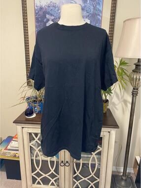 Gildan Basic Black Short Sleeve T-Shirt